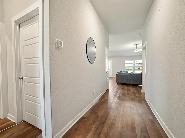 6907 Emerald Valley — Photo 2