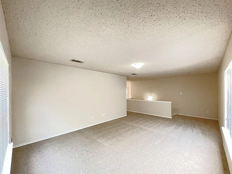 3079 Hill St — Photo 15