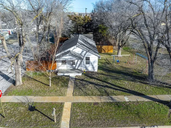 1400 E 6th Ave, Hutchinson, KS 67501