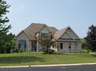 W150N7229 Paseo Ln, Menomonee Falls, WI 53051