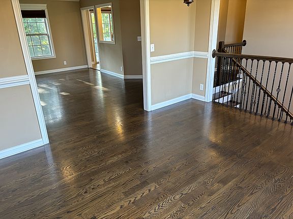 4th image of 1752 Apache Way