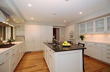 3rd image of 9705 E Bexhill Dr