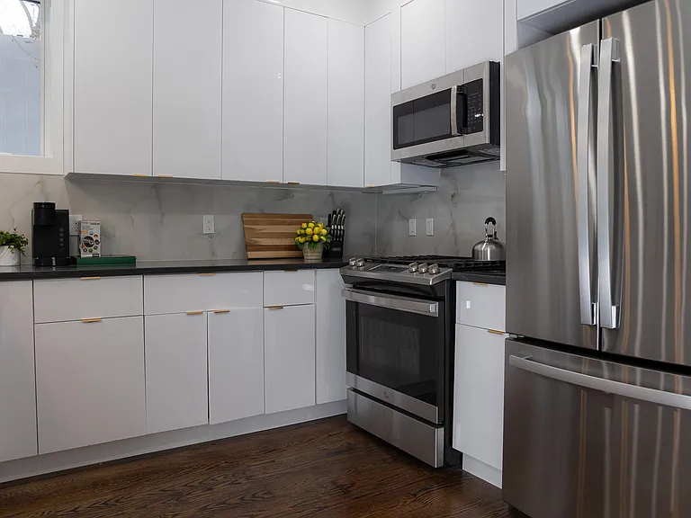 39 Boyd Ave #A — Photo 11