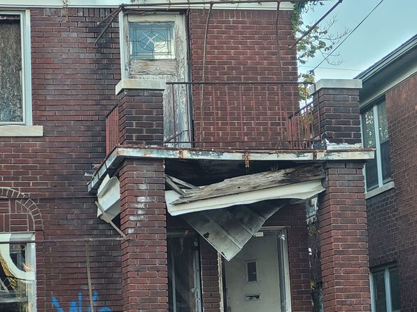 detroit-michigan-88294099 picture