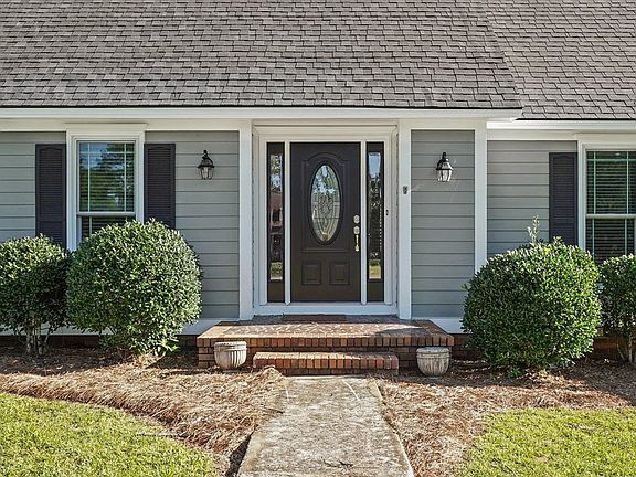 4th image of 3801 Gateway Ave