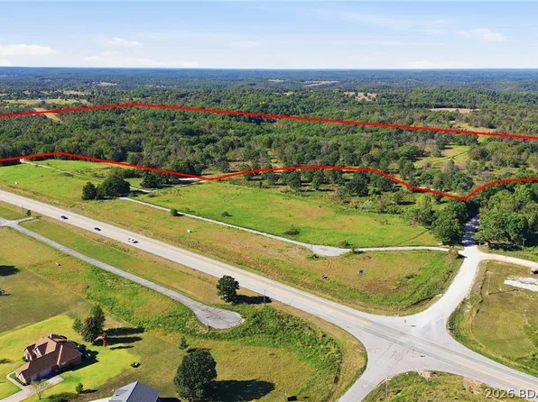 Smokey Dr, Camdenton, MO 65020
