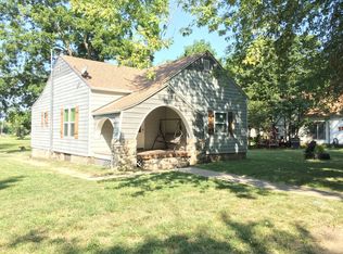 628 S 4th St, Iola, KS 66749