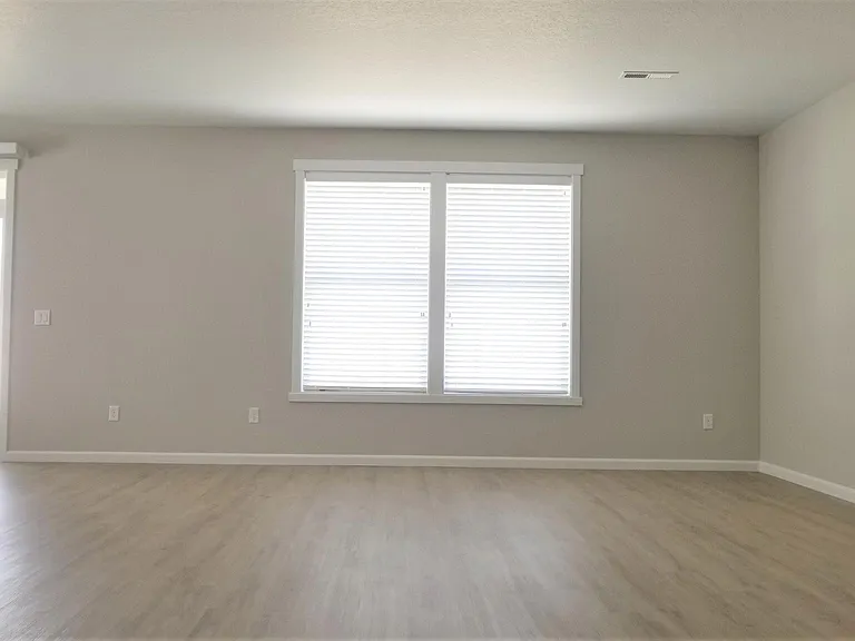 2120 Amber Loop — Photo 13