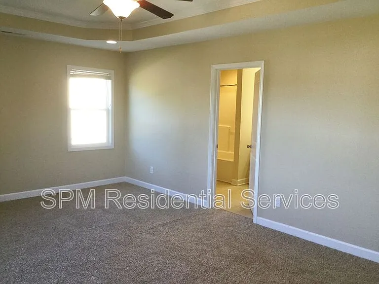 748 Chadwick Shores Dr — Photo 9