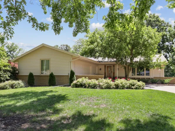 1040 Gaskill Dr, Ames, IA 50014