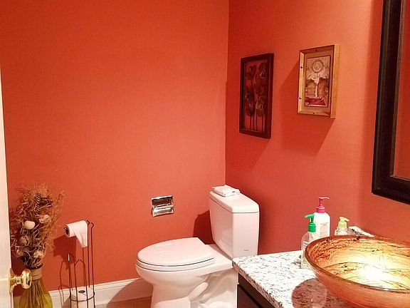5th image of 84 Woodstone Dr