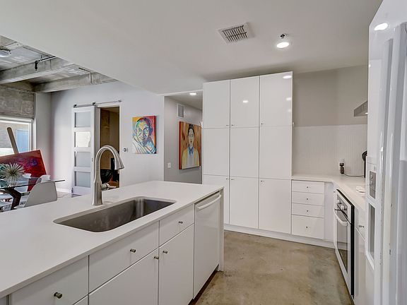 3rd image of 1115 S Alamo St #1-2307-1