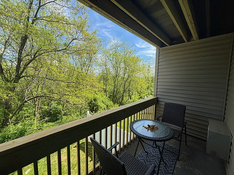 107 Treetop Cir #724 — Photo 7