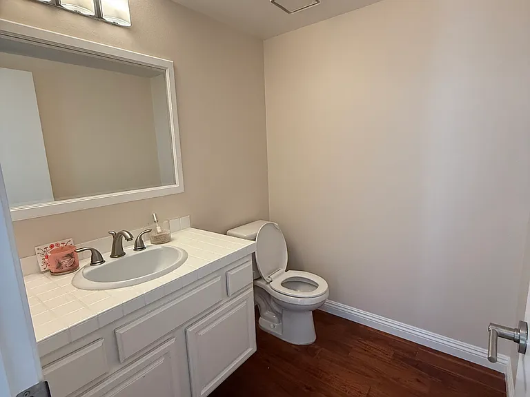 1492 Palisades Dr — Photo 7