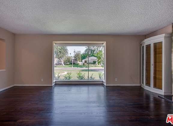 3rd image of 9616 Monte Mar Dr