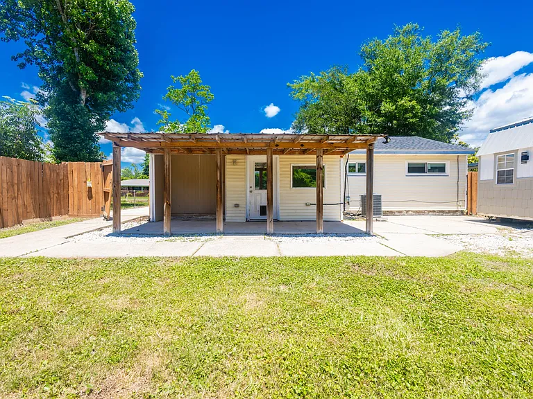 4519 Martha Ave — Photo 10