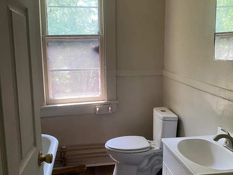 518 Elm Ave SW #B — Photo 7