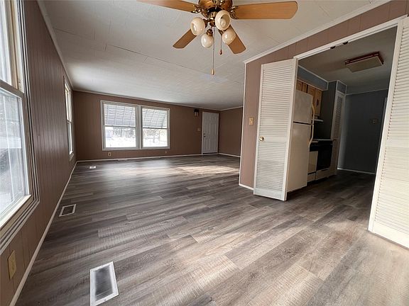 5th image of 2723 Echo Ln