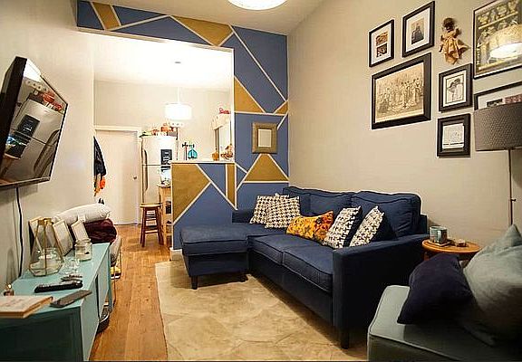 2nd image of 663 Evergreen Ave APT 1R