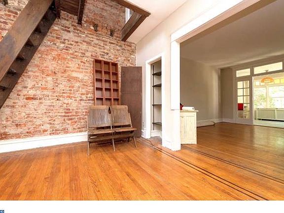 4th image of 503 S Melville St