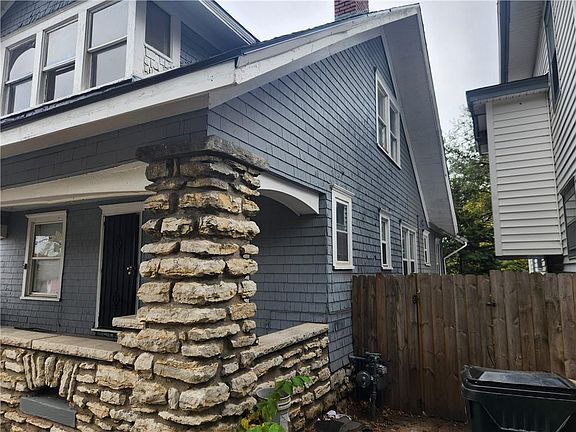 3rd image of 2847 Parkwood Blvd