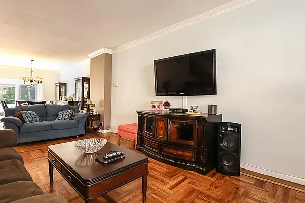 Sold by Fillmore | media 3