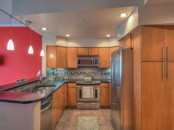 2nd image of 110 Richmond Dr SE Unit 209