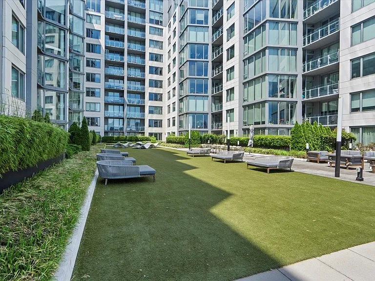 9 Avenue At Port Imperial #823X — Photo 29
