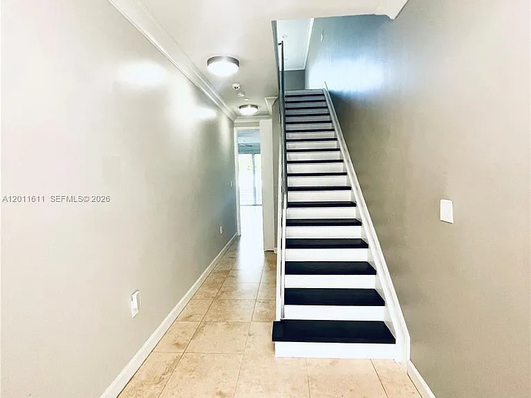 822 NE 19th Ave — Photo 3