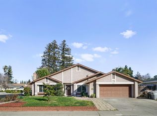 9961 Parklake Way, Elk Grove, CA 95624
