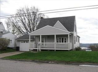 608 Riverview Dr, Dravosburg, PA