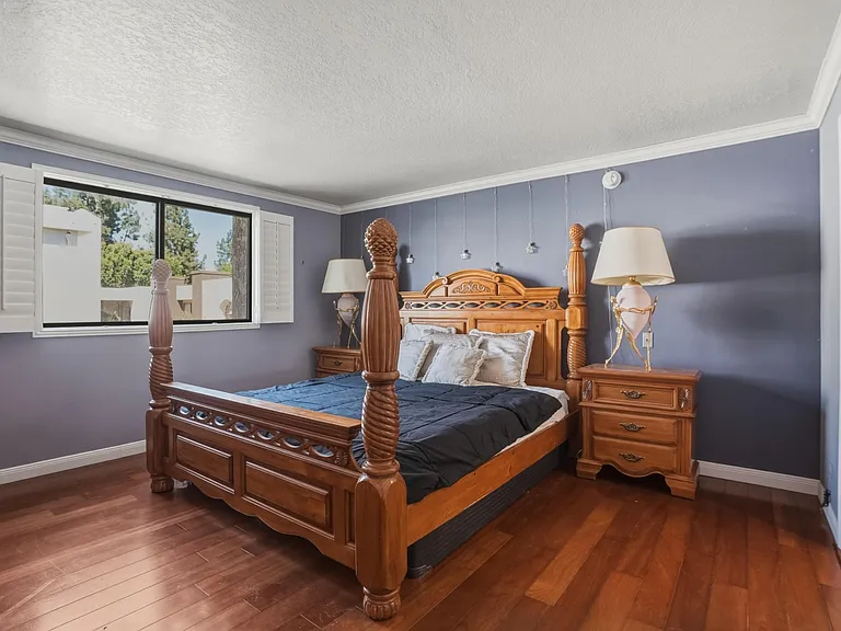21620 Burbank Blvd #15 — Photo 11