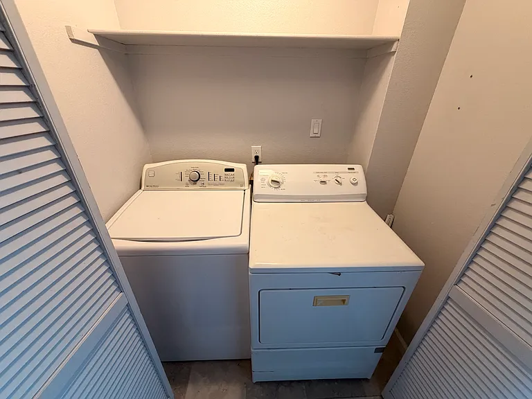 319 Thoma St #A — Photo 15