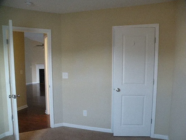308 Lynden Ln — Photo 16