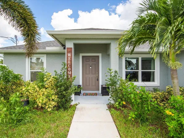 401 SE Whitmore Drive, Port St Lucie, FL 34984