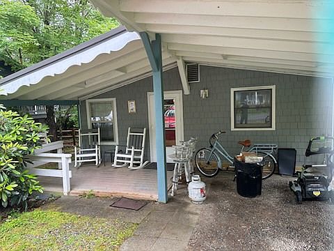 Car porch/ front porch