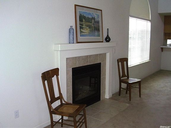 3rd image of 1249 Inglewood Ct