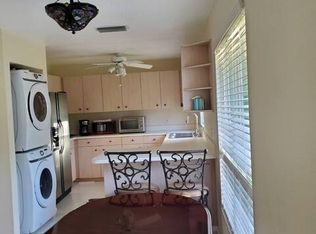 205 Golf Club Ln, Venice, FL 34293