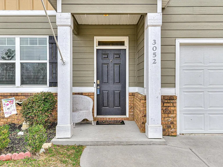 3052 Pepperhill Dr — Photo 4