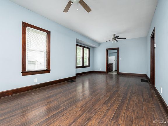 5th image of 1115 Chestnut St