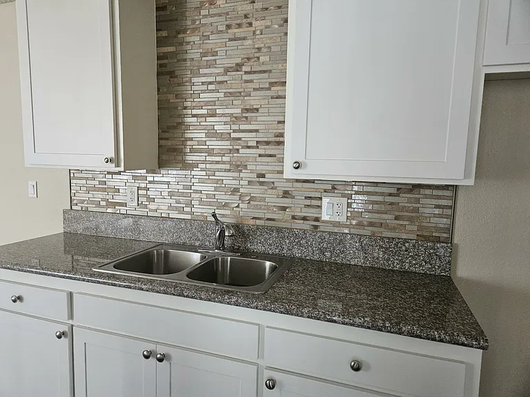 Bright & Wardman Apartments — Photo 6