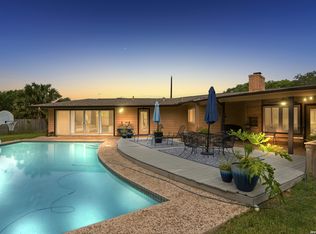 100 Glentower Dr, Castle Hills, TX 78213