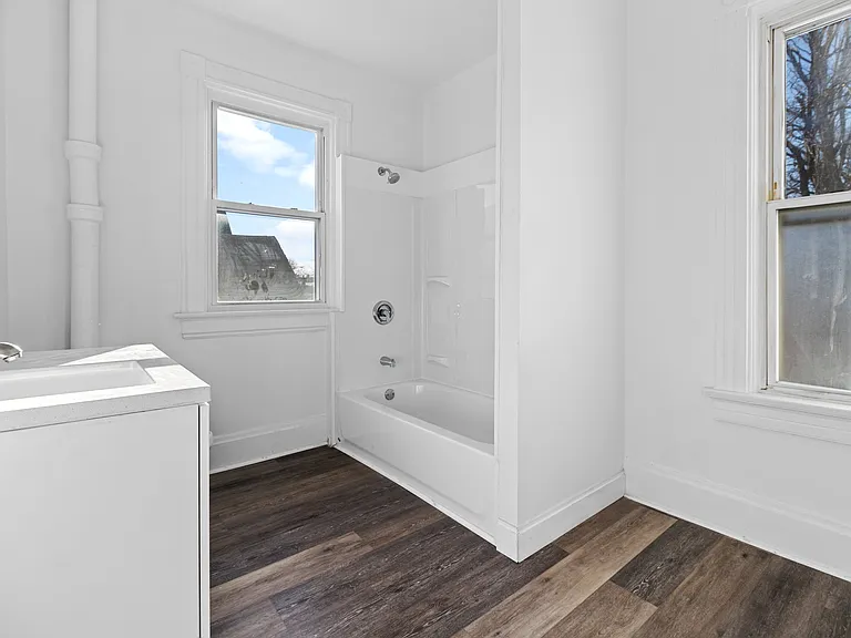 4721 Section Ave #B — Photo 4