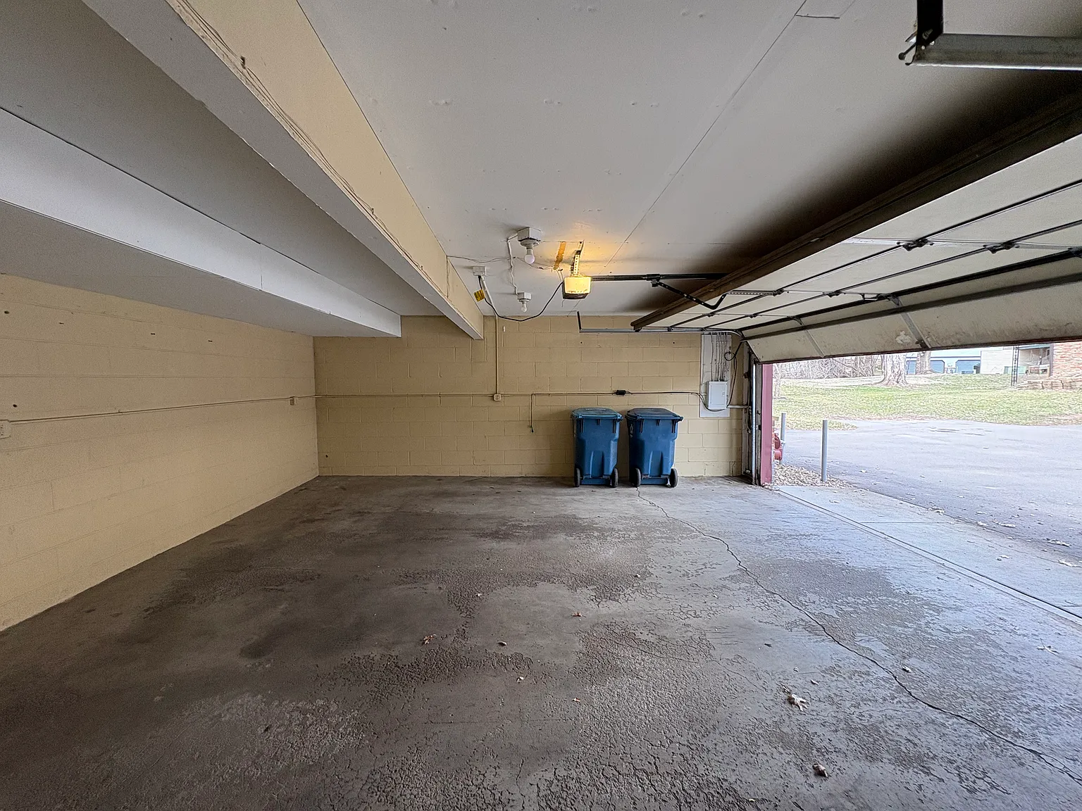 New Price! Two-Bedroom End Unit Townhome Available Now In Oakdale! — Photo 3