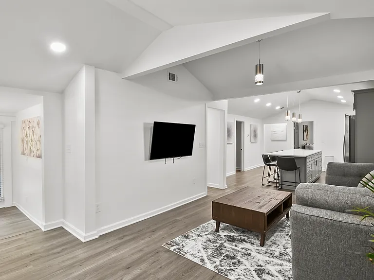 1135 Hillcrest Dr SE — Photo 27