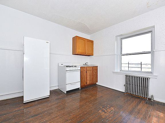 2nd image of 76 India St APT A22