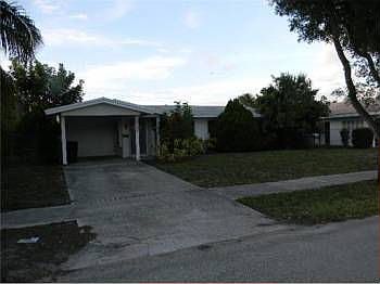 2nd image of 2155 NE 56th Pl