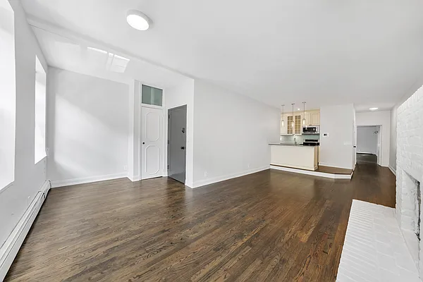 Rented by Argent Advisors LLC | media 10