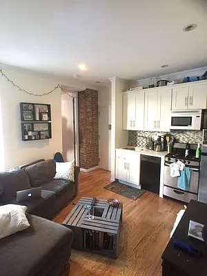 Rented by (Legacy) NY Quality Living Uptown | media 9