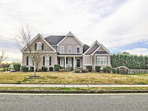 2nd image of 2611 Little Fox Dr